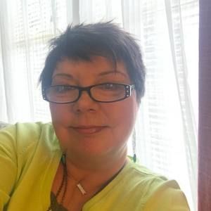 Meet your Posher, Lora